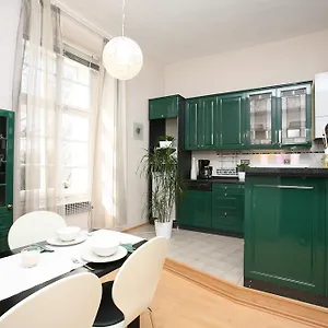 Karolina Apartamento