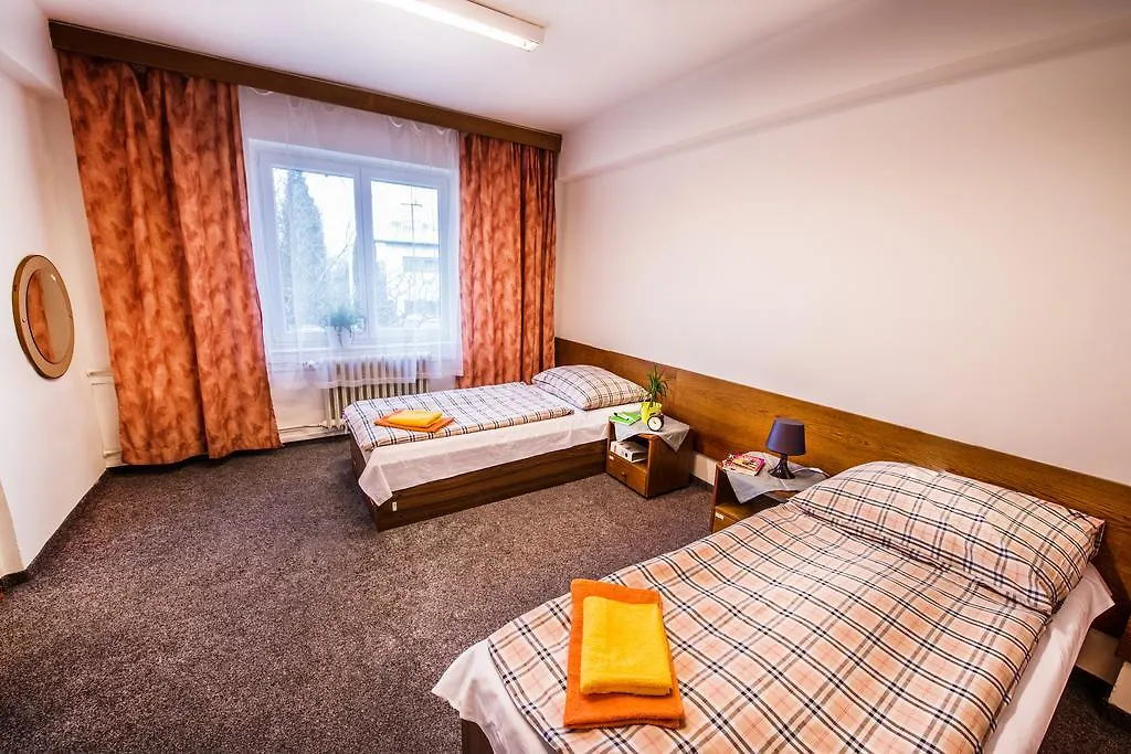 Kolej Hostivar Hostel Prague
